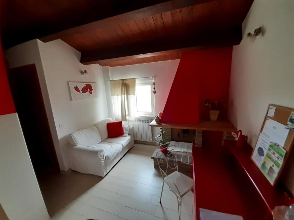 Casale Angela Apartment Torrevecchia Teatina Exterior photo